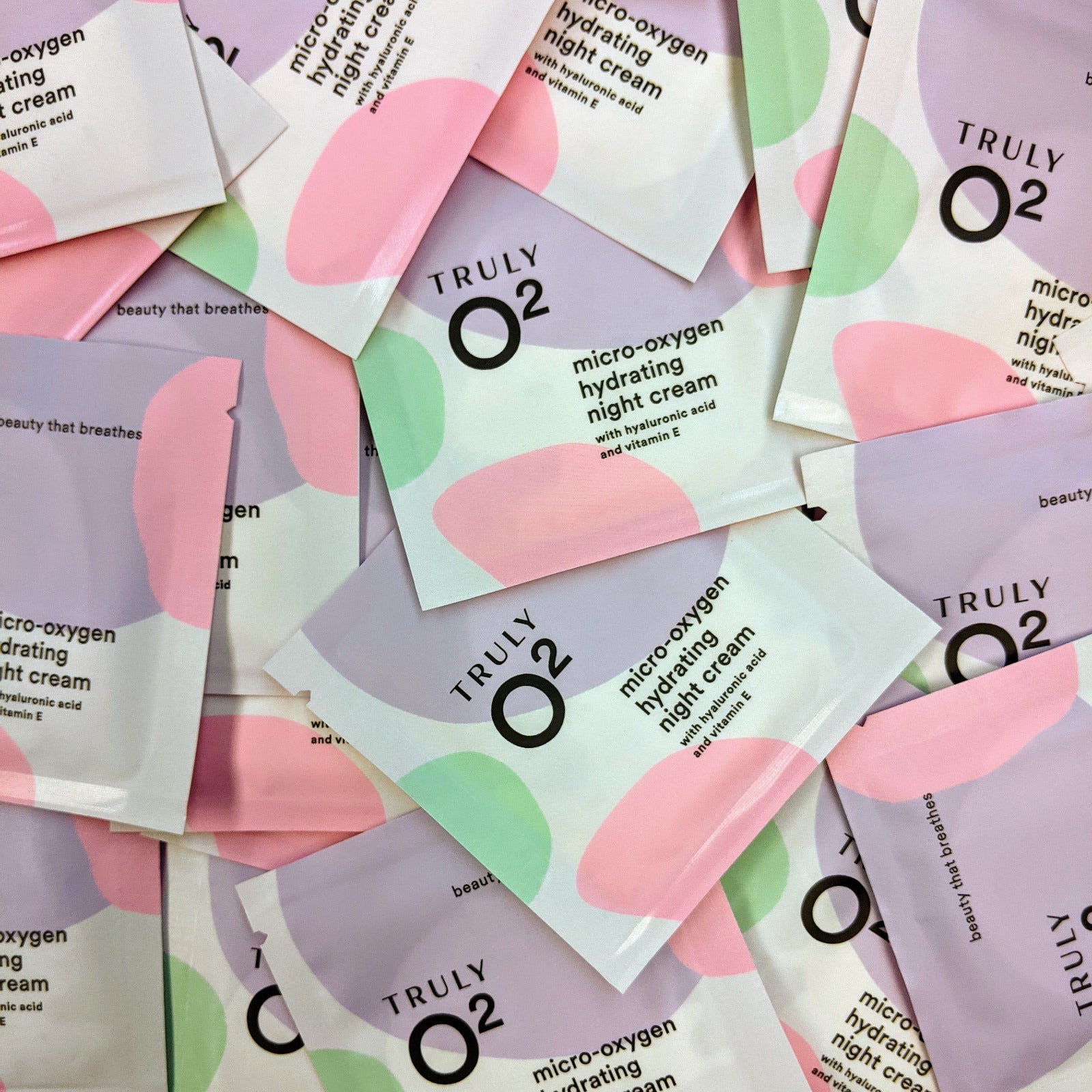 Truly O2 micro-oxygen hydrating night cream sample packets